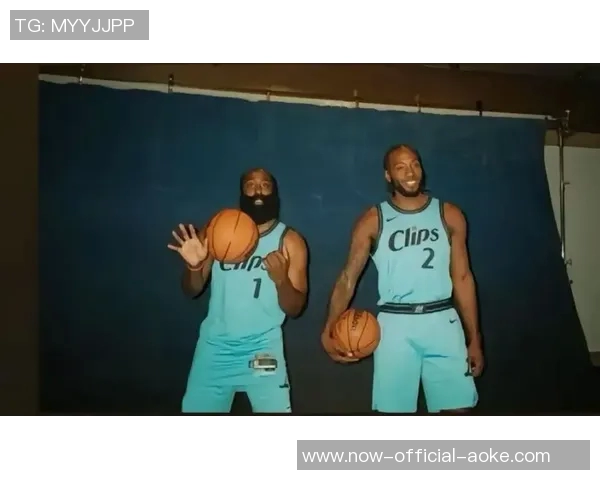 笑喷了……哈登让伦纳德上去打两场球:篮球场上的奇葩“操作”大揭秘